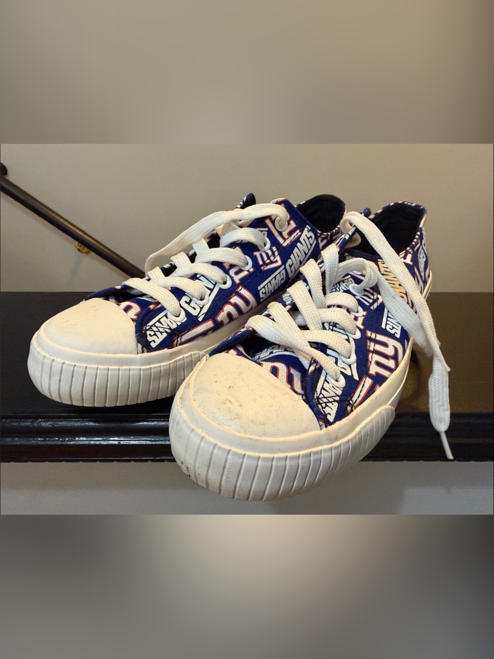 Women’s New York Giants Logo Canvas Sneakers